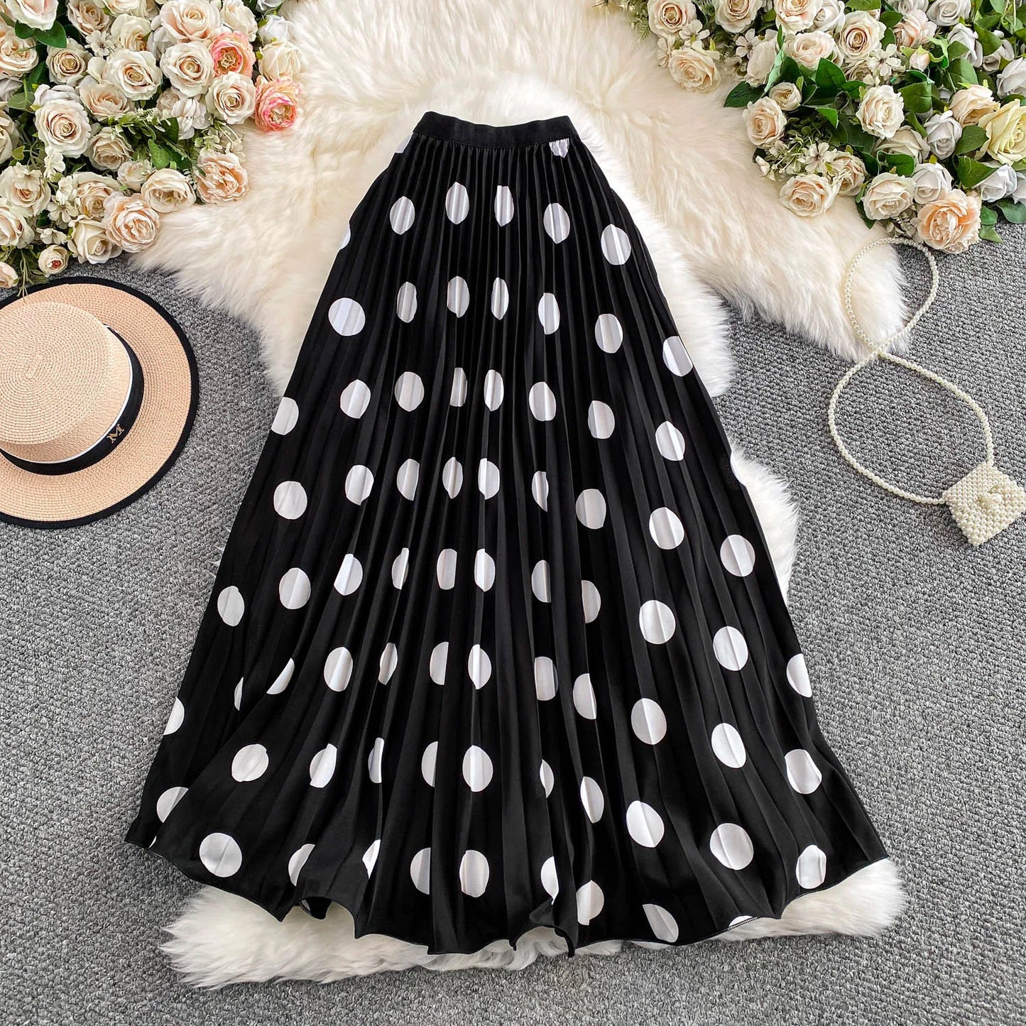 2026 Pleated Skirt Elastic Waist Polka Dot Fashion Printed Slim Pleated Skirt Women's Summer New Beach Vacation Mid-length Skirt