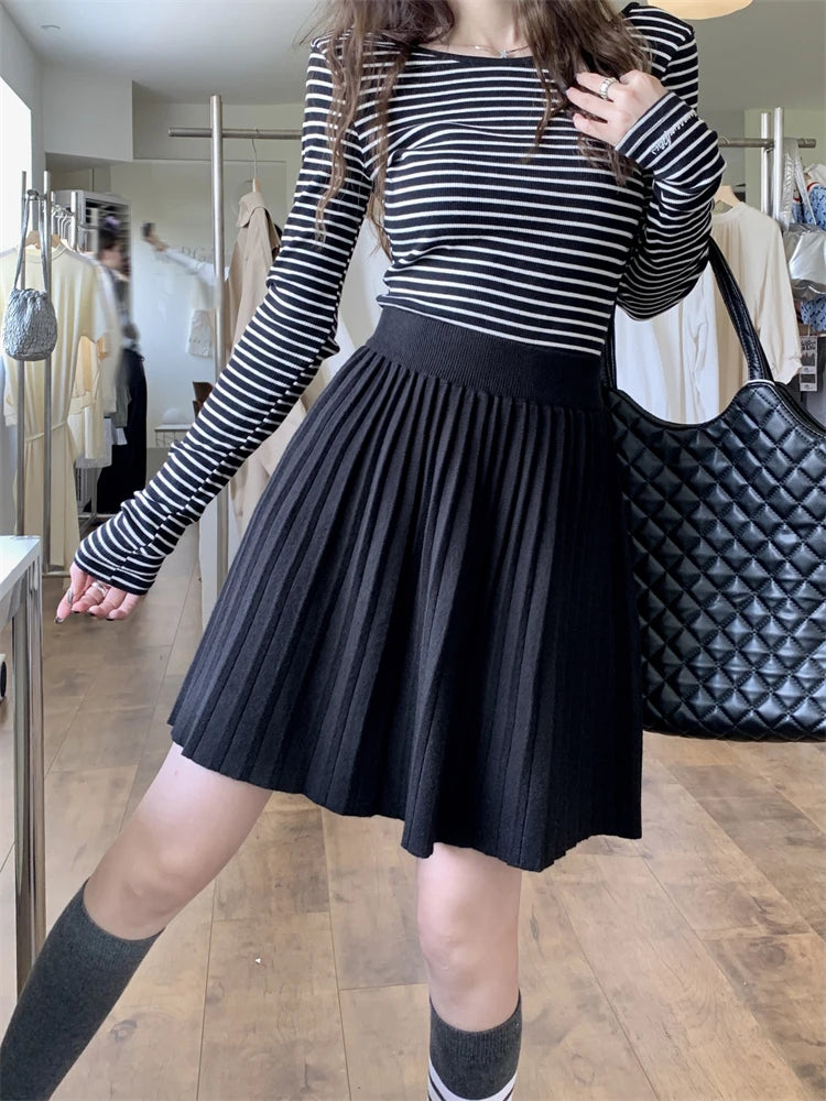 White Knitted Pleated Skirt Women Autumn Winter 2025 New High Waist Mini Skirt Lady's Fashion Korean Solid Women's Short Skirts