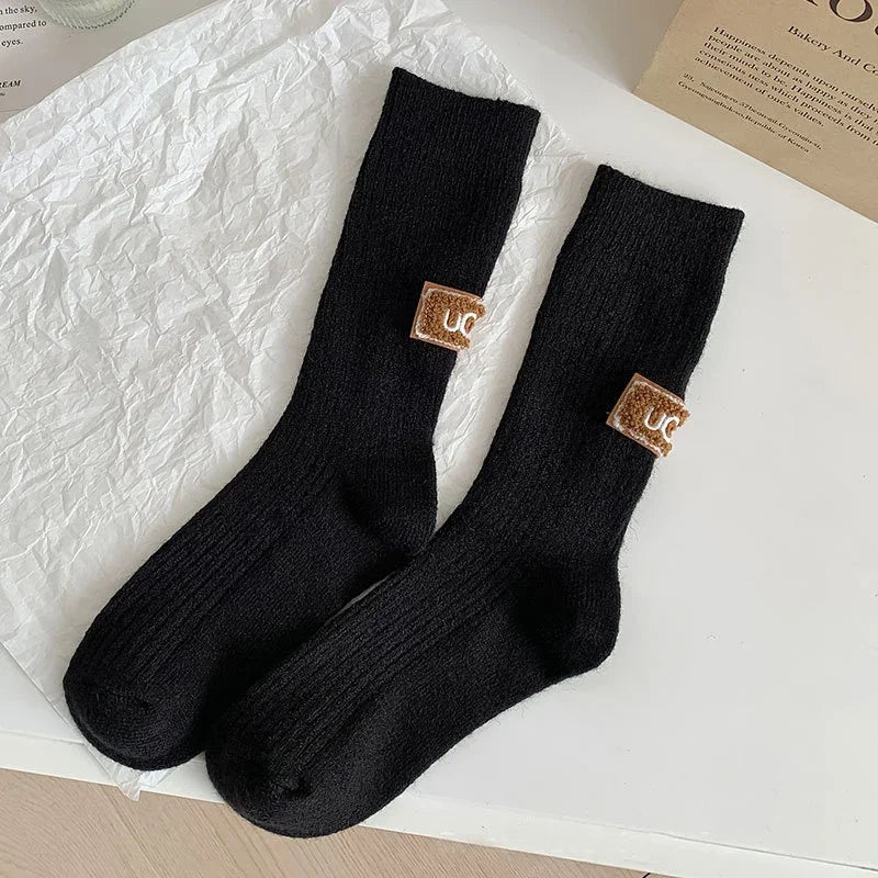 1/3Pairs Winter Thick Warm Padded Socks Solid Color Mid Calf Socks Women’s Casual Embroidered Logo Pile Socks Cold Weather Wear