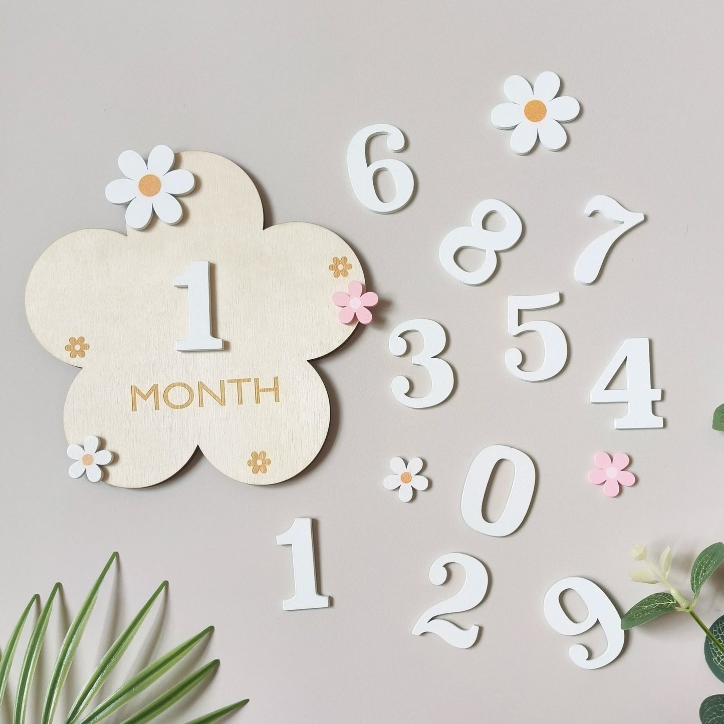 Wooden Flower Milestone Card Set, Wooden Milestone Birth Signs, Photography Milestone Cards, Growth Cards from 1 Month to 1 Year, Pregnancy Journey Milestone Photo Props, Christmas, New Year Gifts