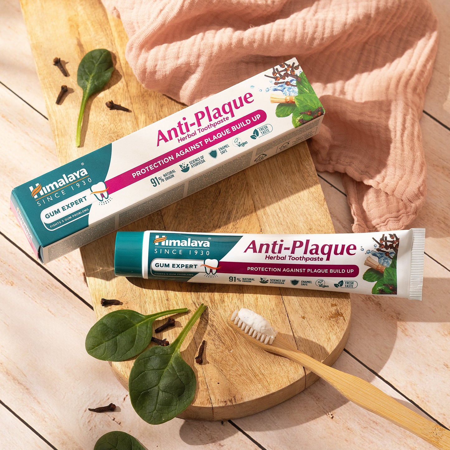 Himalaya Gum Expert Anti-Plaque Kräuterzahnpasta