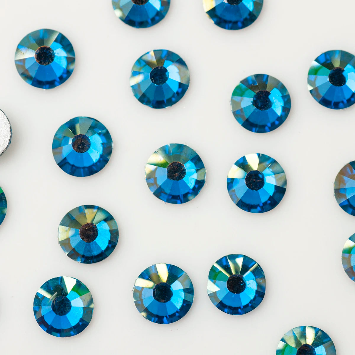 YANRUO 2058NoHF All Color SS16-SS30 Non Hot Fix Sewing Rhinestones Glass Crystal 3D Nail Art Rhinestones For Dress Clothes