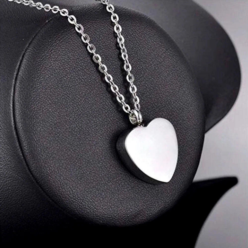 Cremation Jewelry Heart Pendant Necklace Owner and Pet Pattern Souvenir Ashes Urn Jewelry to Commemorate Beloved Pet