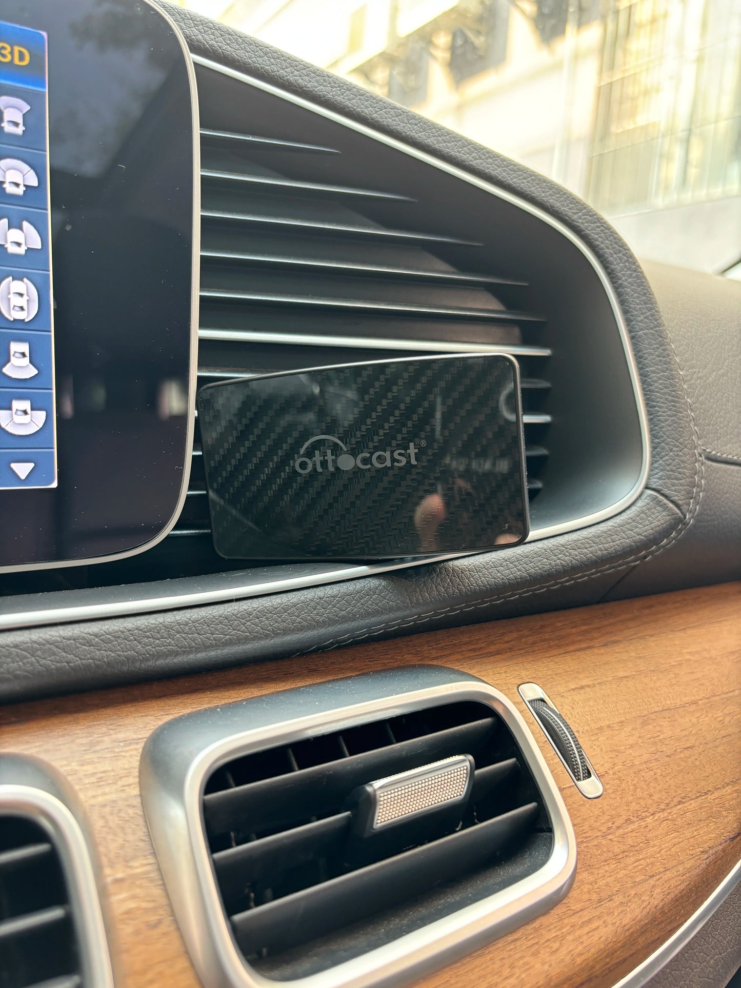 OTTOCAST Play2Video Pro Ai Box Pro Built in YouTube Netflix IPTV Video Box Wired to Wireless CarPlay Android Auto Adapter