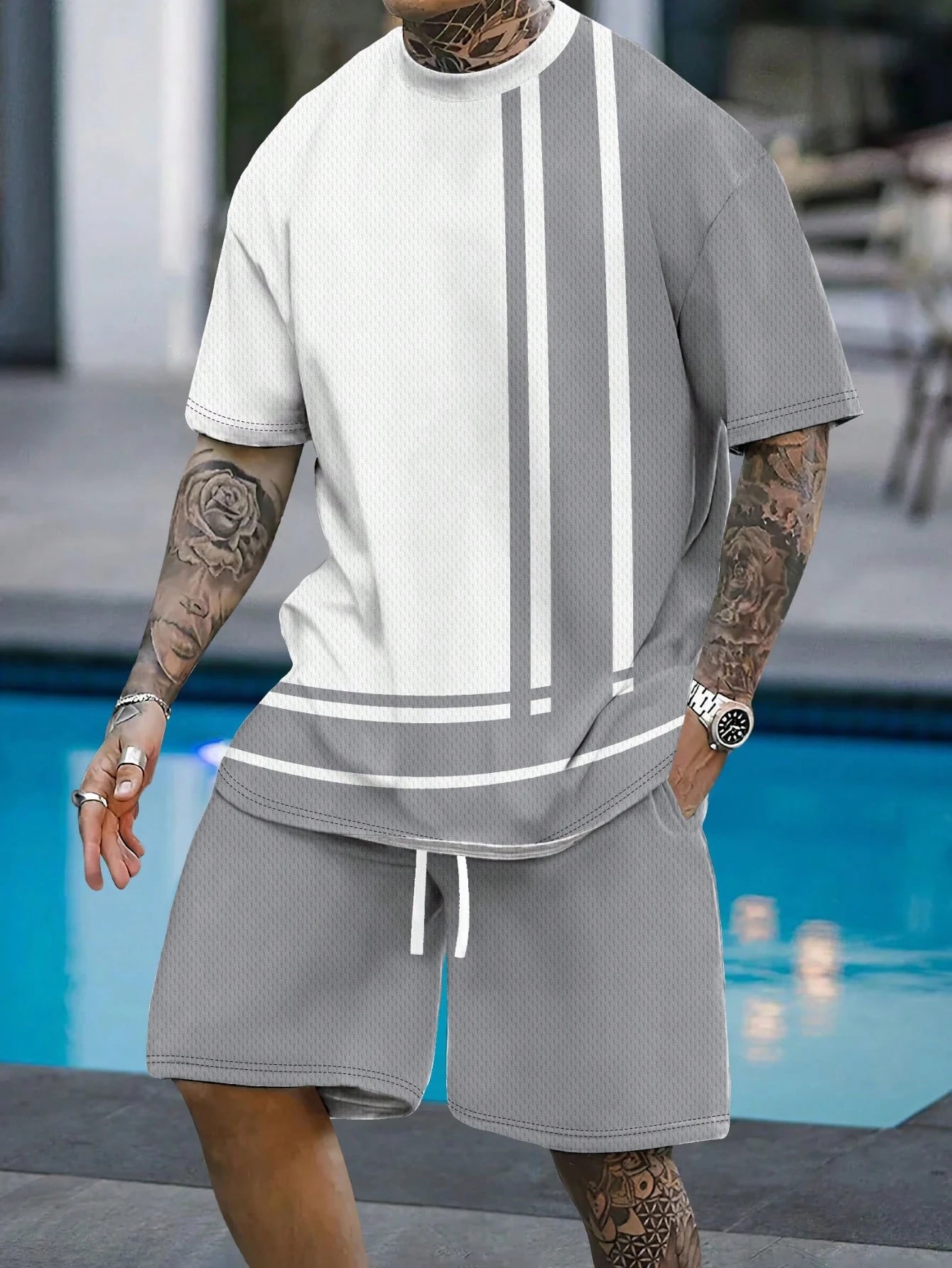 Casual Stripe Printed T-shirt Shorts Set Large Size Loose Men's Short Sleeve Tee Elastic Waist Shorts 2-piece Set Sports Clothes