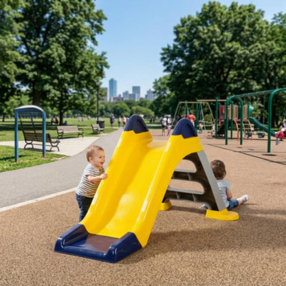 Kids Water Spray Slide with Climbing Ladder PE Construction for Indoor Outdoor Toddler Play Center Home Use
