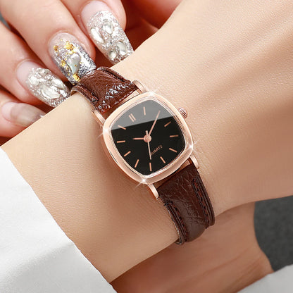 Fashion Small Dial Women Quartz Watch Ladies Simple Leather Band Wristwatches（Without Box）