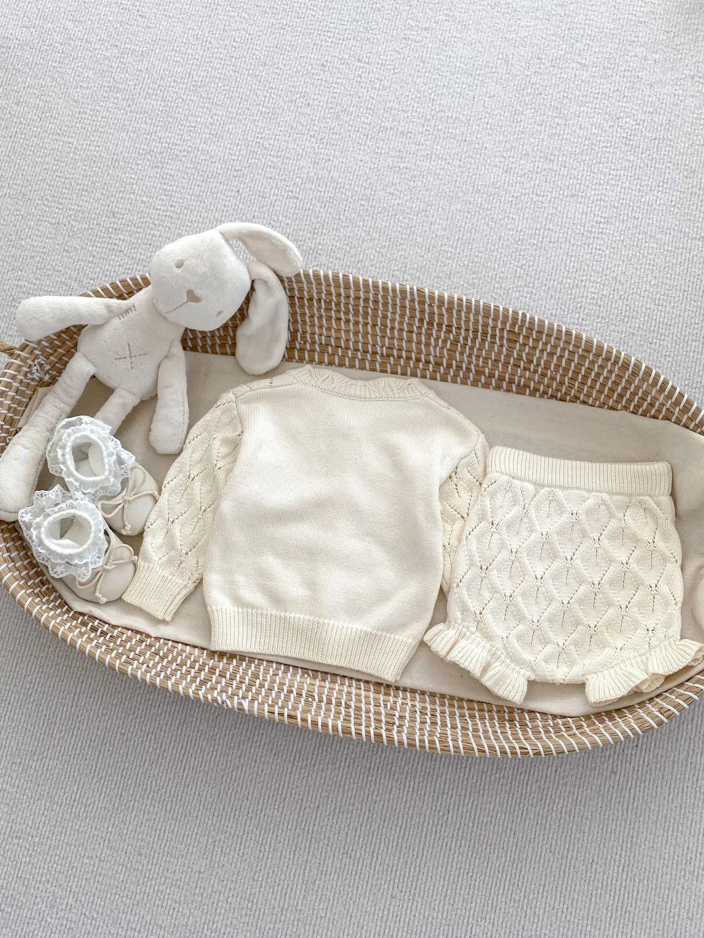 New Baby Girl Autumn Sweater Coat Hollow Knitted Air Conditioner Set Solid Cardigan Shorts Two Piece Set