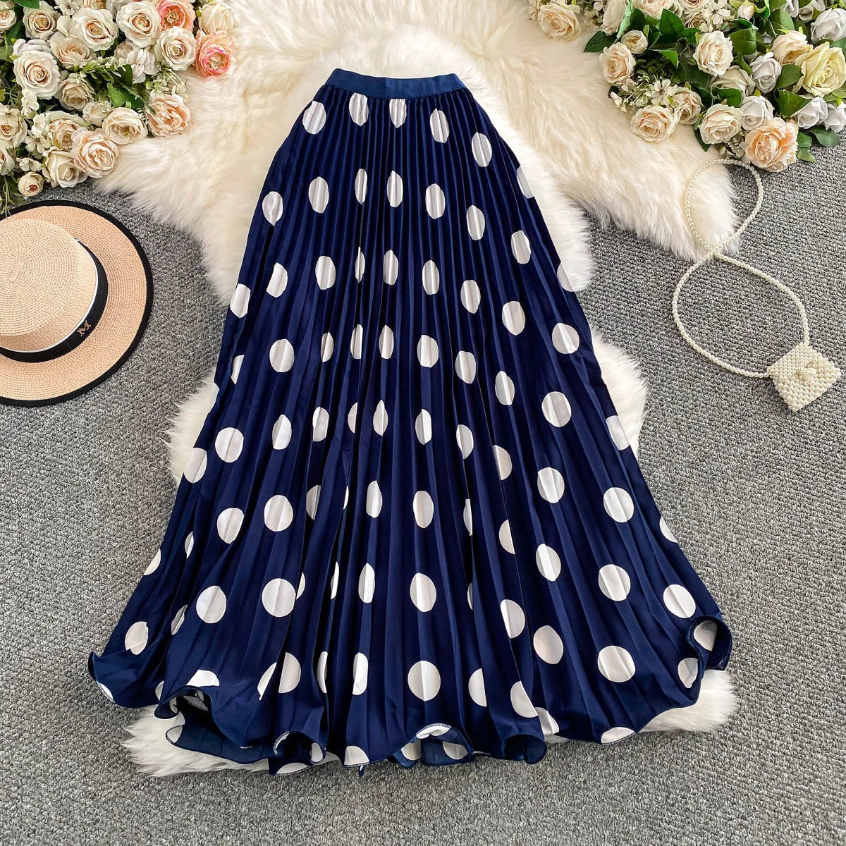 2026 Pleated Skirt Elastic Waist Polka Dot Fashion Printed Slim Pleated Skirt Women's Summer New Beach Vacation Mid-length Skirt