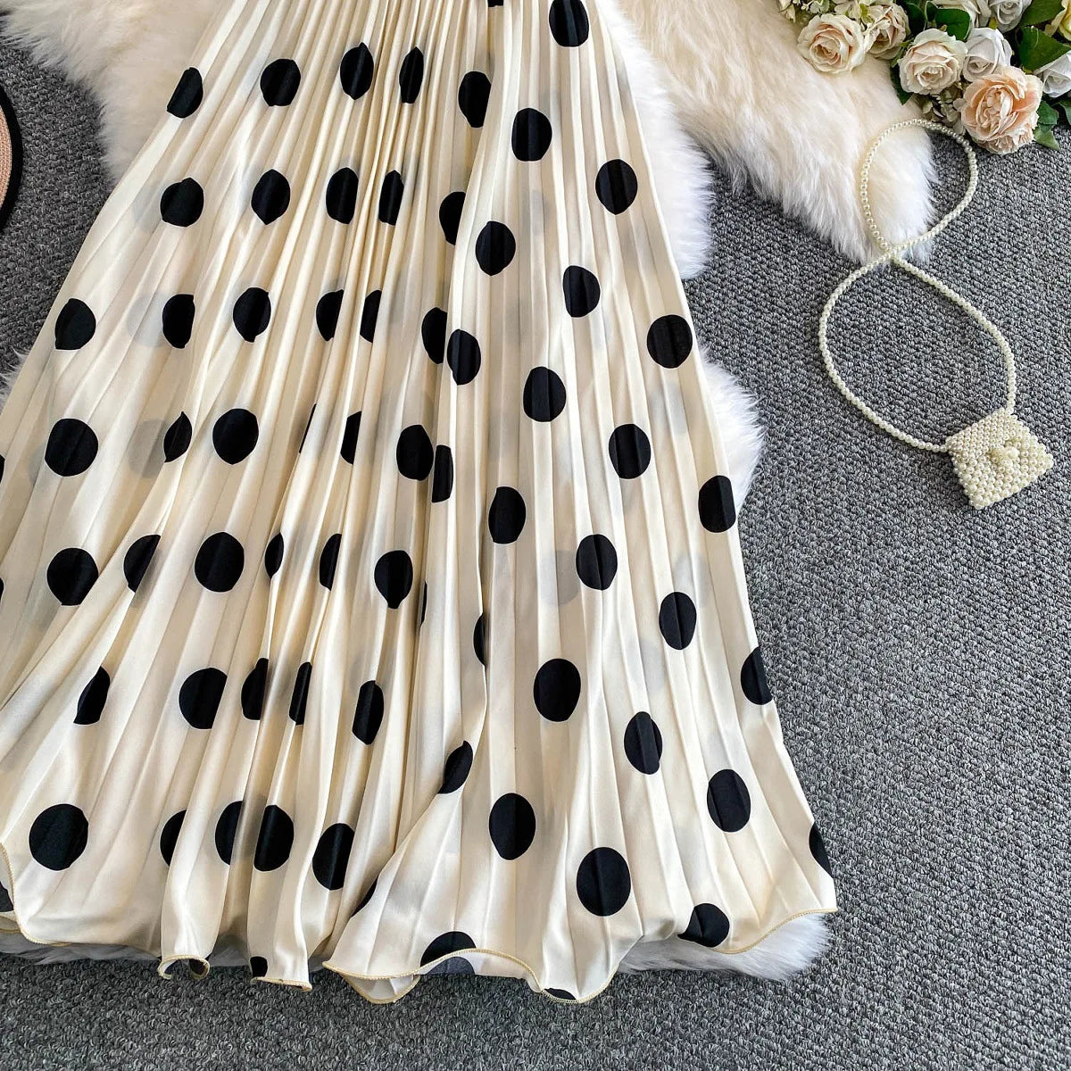 2026 Pleated Skirt Elastic Waist Polka Dot Fashion Printed Slim Pleated Skirt Women's Summer New Beach Vacation Mid-length Skirt
