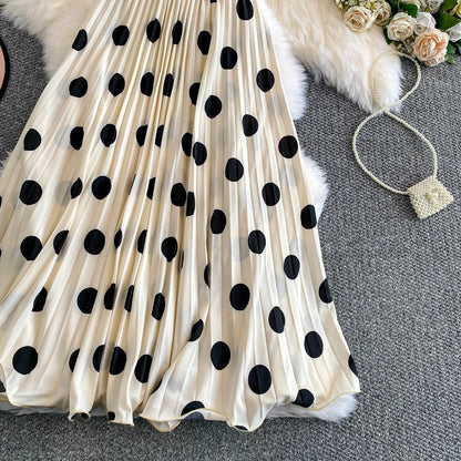 2026 Pleated Skirt Elastic Waist Polka Dot Fashion Printed Slim Pleated Skirt Women's Summer New Beach Vacation Mid-length Skirt