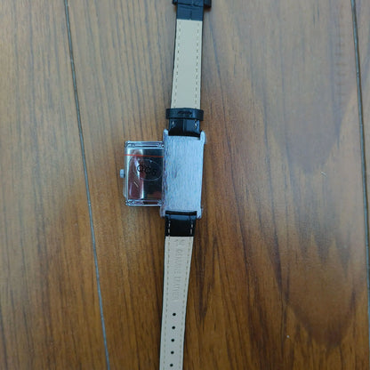 2025 Hot Sale Retro Niche Temperament Slide Design Leather Quartz Square Exquisite and Versatile Digital Watch 21mm