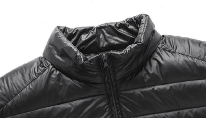Men White Duck Down Jacket Warm Hooded Ultra Lightweight Packable Coat Winter Water and Wind-Resistant Breathable Down Jacket