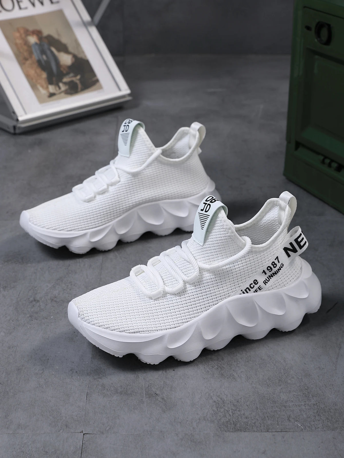 Men's Large Size Outdoor Hiking And Running Shoes Comfortable Casual Versatile Fashionable Sports Shoes for Couples Training