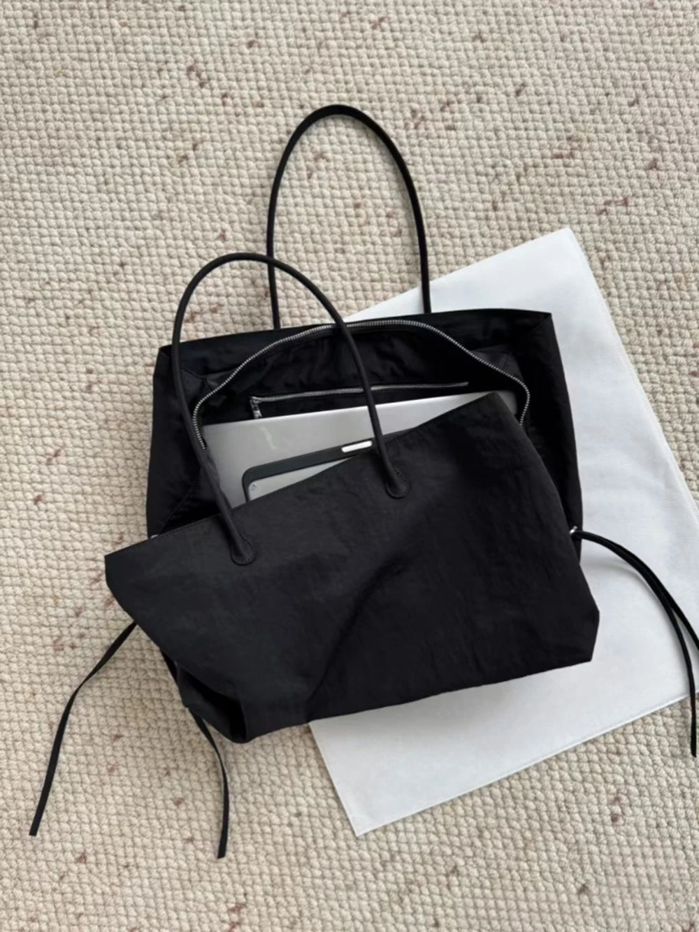 Women's Solid Black Cool Tote Bag 2025 New Fashion Simple Nylon Large Capacity Commuter Double Zipper Compartment HandBags