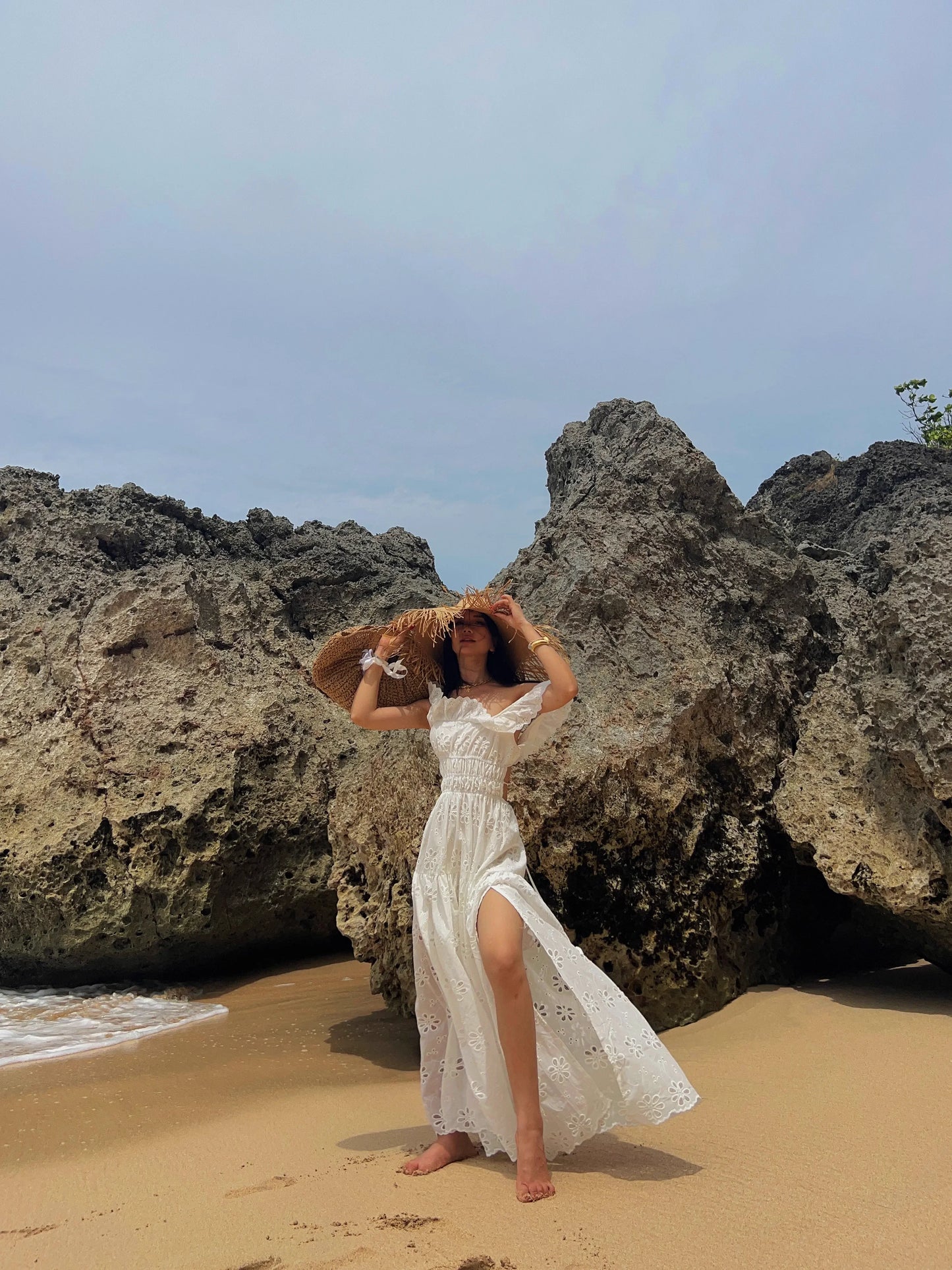 White Embroidered Hollow Out Dress For Women'S Summer Strapless Square Neck With A Unique Open Back Design, Slim Fit Long Skirt