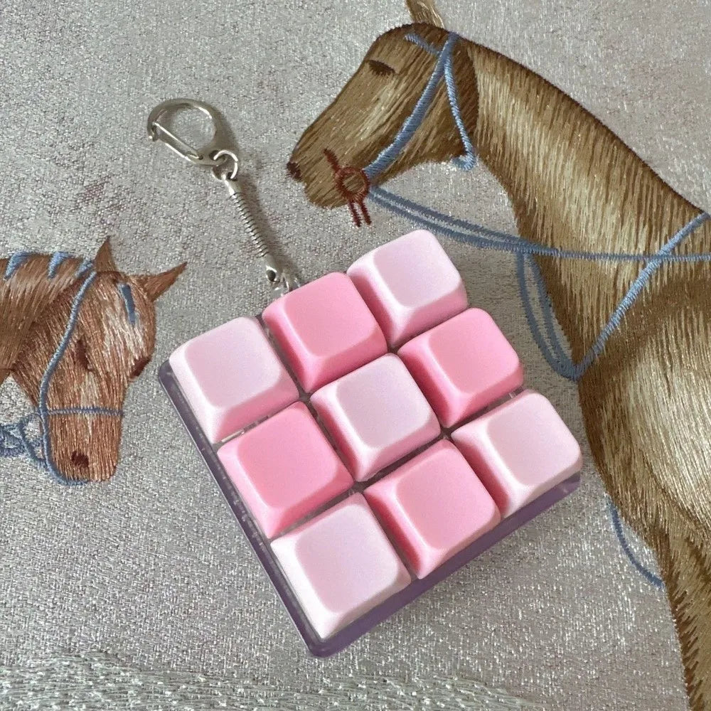 Keys Button Keycap Fidget Keychain Finger Keyboard Caps Toy Decompression Keychain Stress Relief Gadget Pass The Time for Adult