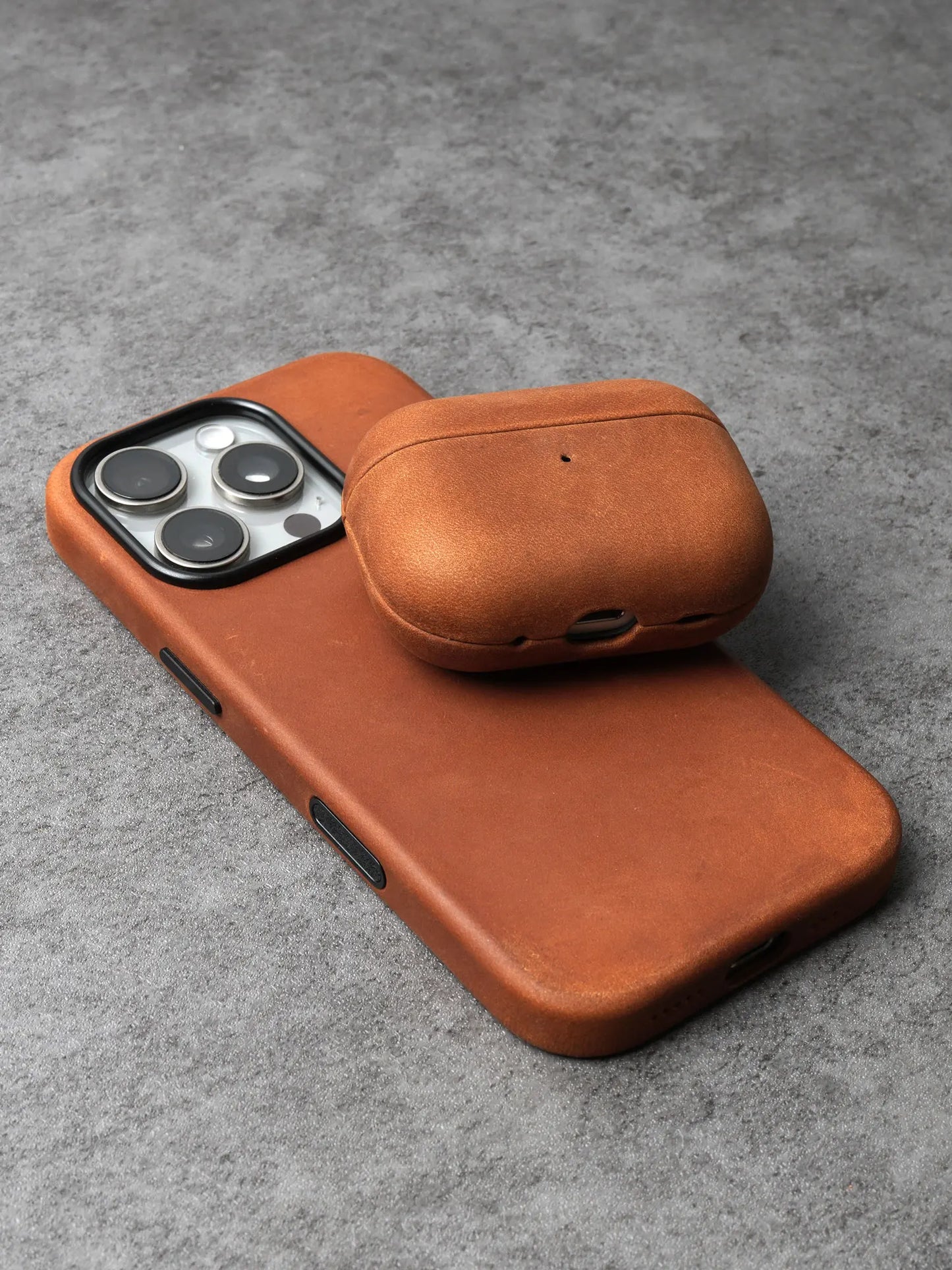 YMW Scratc Crazy Horse Genuine Leather Case for iPhone 17 16 15 Pro Max Magnetic PULL-UP Cowhide Phone Cover
