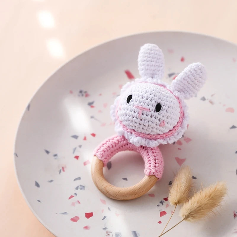 1Pc Baby Teether Wooden Crochet Rattle Toy BPA Free Baby Mobile Play Gym Wood Rodent Rabbit Rattle Newborn Educational Toy Gifts