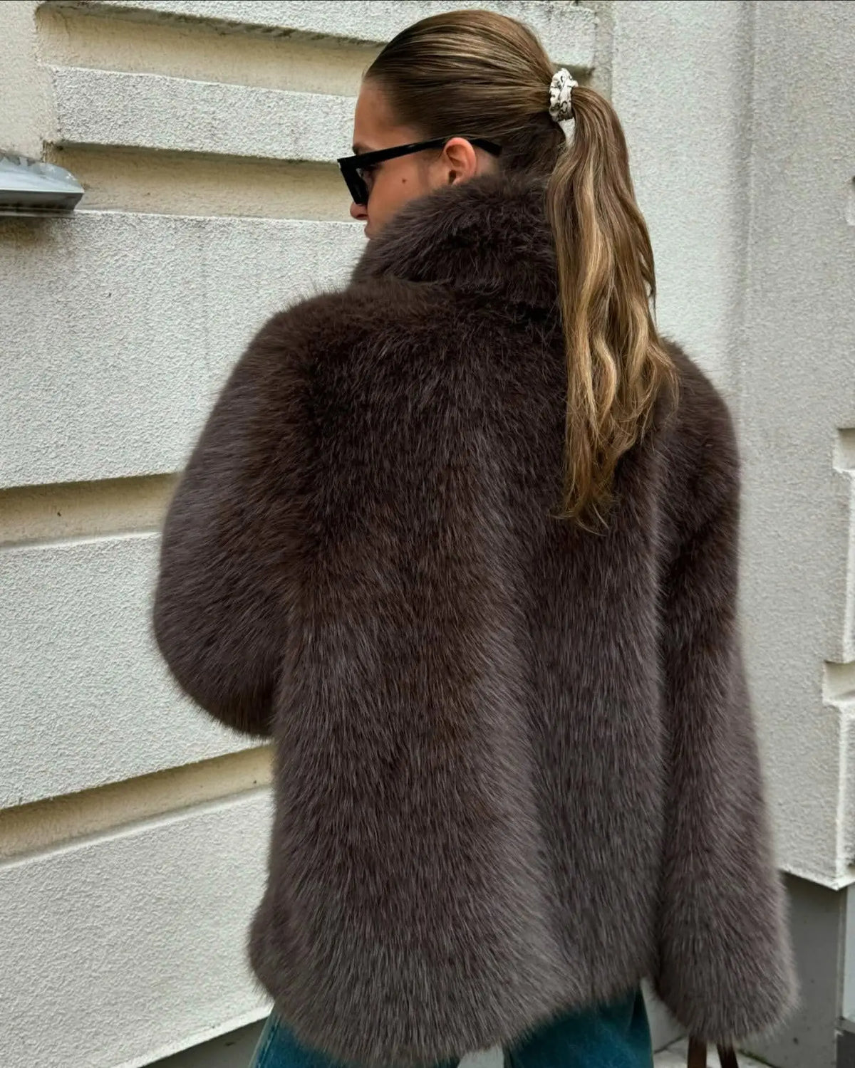 Faux Fox Fur Coats Women Solid Mid Length Jackets Lapel Collar Long Sleeve Furry Outerwear Thick Loose Casual 2025 Autumn Winter