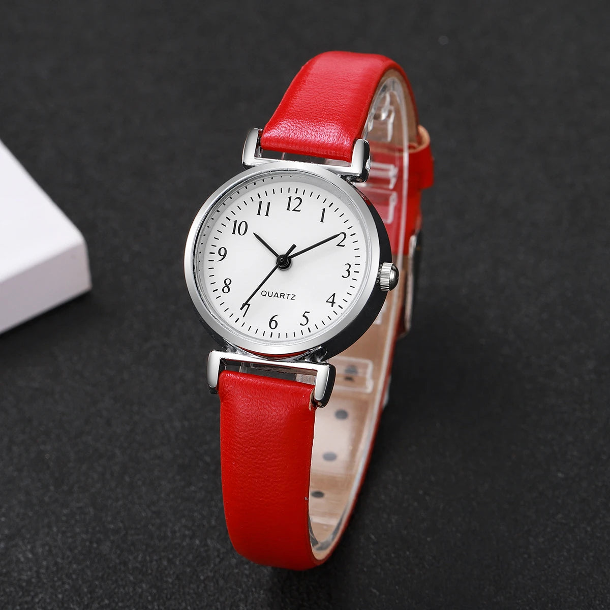 Fashion Small Dial Women Watches Simple Leather Band Analog Quartz Wristwatch for Ladies Clock Reloj Mujer（Without Box）