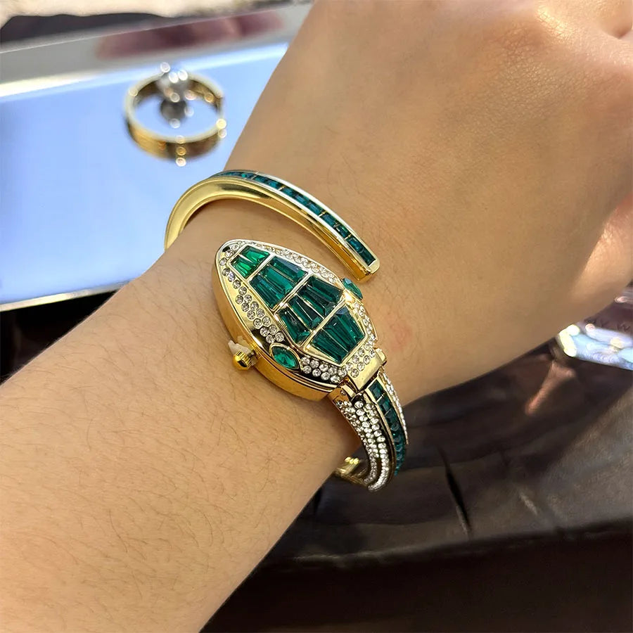 LuxuryDiamondEmbedded Fashionable Snake-Shape Bracelet Watch for Women Elegant Open Handbag Stylish European And American Design