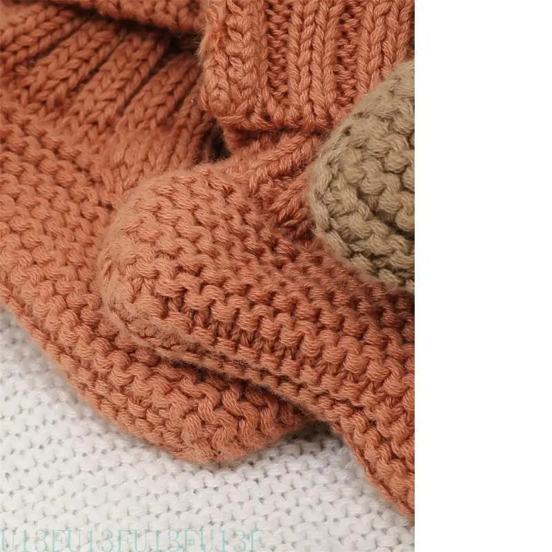 U13F Cosy Hand Crochet Baby Booties and Knitted Hat Set for Newborns Soft and Warm Knitting Socks Bonnet for 0-6 Months