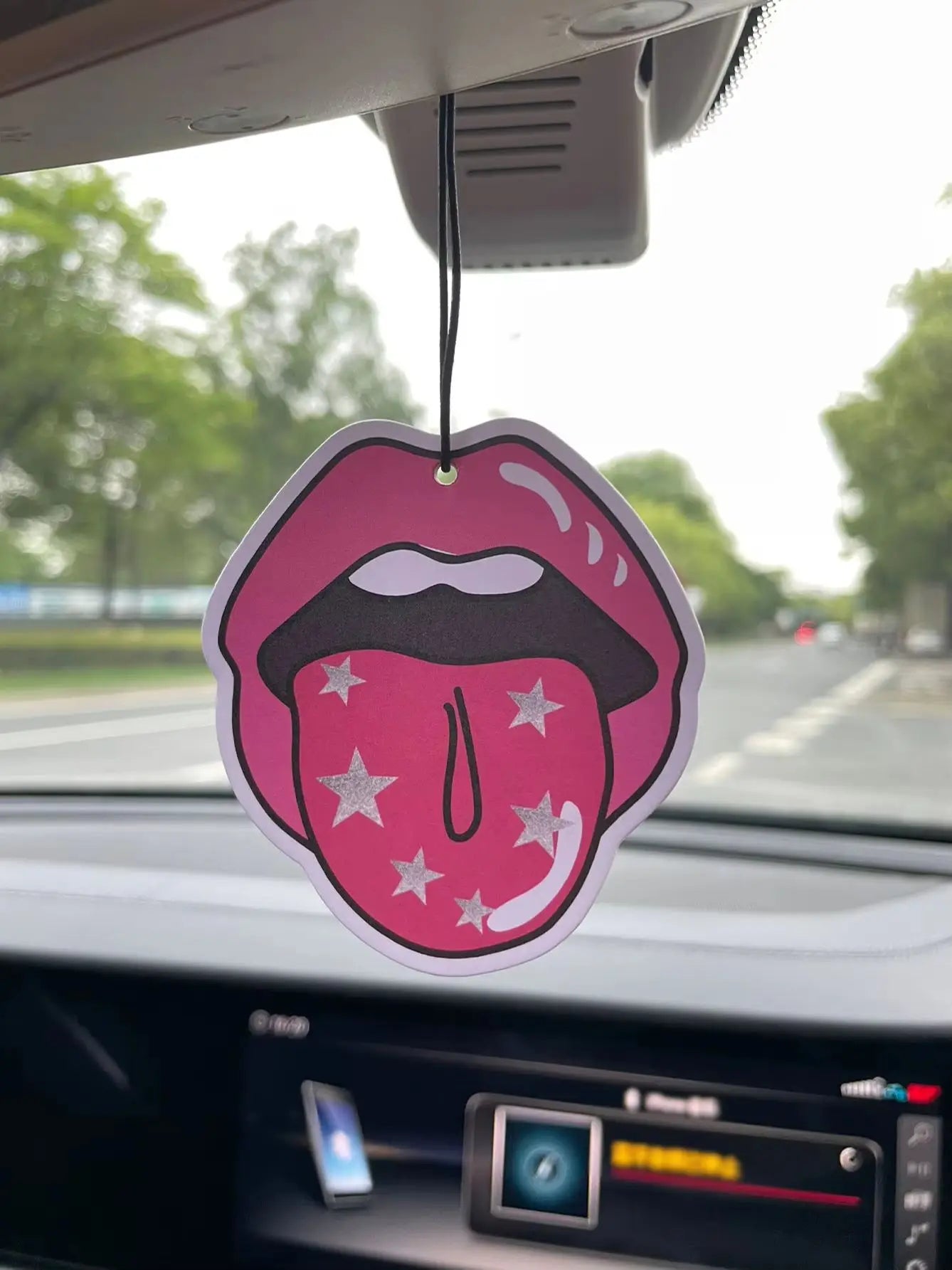 Rabbit/Freesia Fresh Scent Five-Star Neutral Car Perfume and Non-Toxic Air Freshener |   Natural Essential Oils and Aromatherapy Scent Tablets (Noroili/Grapefruit/Cedar) |   Hanging Type and Dual-Purpose with Vent Clip |   Lo