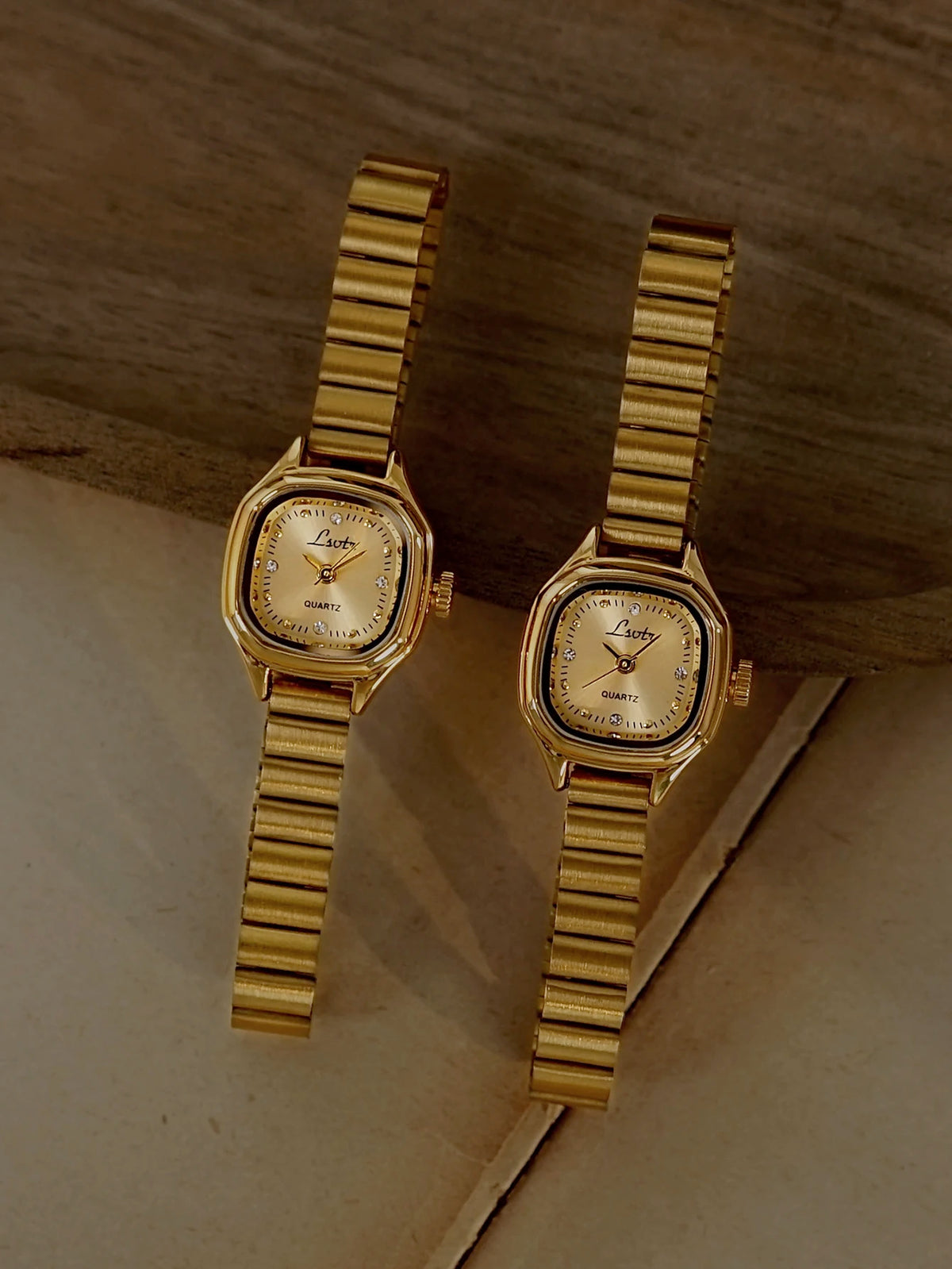 1. New French-Style Retro Exquisite Gold Square Small Dial Women's Watch, Fashionable, Simple, Luxurious, Elegant, Compact, Waterproof, with Stainless Steel Strap, Classic Women's Quartz Watch Suitable for Daily Wear, Dinner