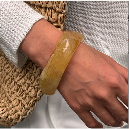 Wide Geometric Smuding Acrylic Bangles for Women Europe and America Vintage Resin Cuff Bracelets Chunky Wristband Hand Accessory
