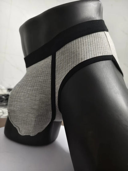 Men's briefs with large pockets are very sexy. Large-space sports underwear for men