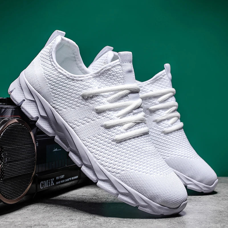 Men Sneakers Breathable light Running Shoes Four Seasons plus size Classic Casual Sports Shoes Platform Sneaker walking shoes