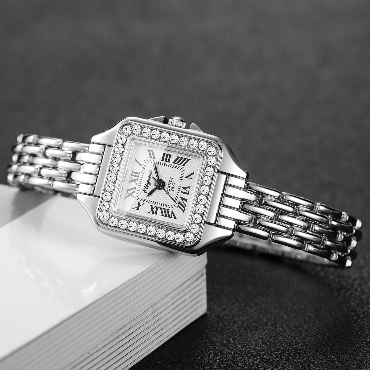 Elegant Rhinestone Square Women Watches Fashion Roma Dial Quartz Wristwatch Reloj Mujer Ladies Clock (Without Box)