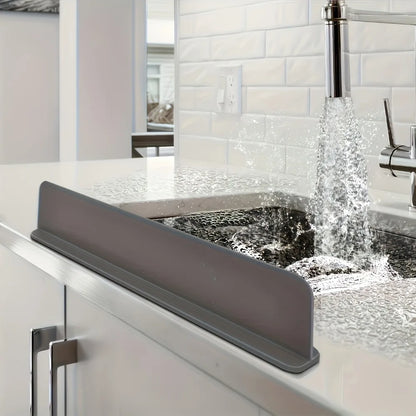 Silicone Sink Splash Guard Kitchen Sink Washbasin Water Barrier Sink Splash Cover with Suction Cup Kitchen Utensils