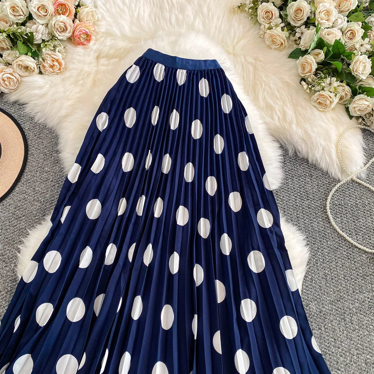 2026 Pleated Skirt Elastic Waist Polka Dot Fashion Printed Slim Pleated Skirt Women's Summer New Beach Vacation Mid-length Skirt