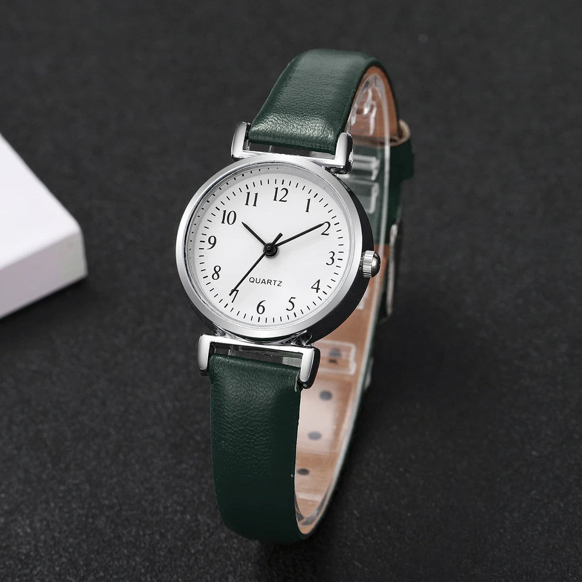 Fashion Small Dial Women Watches Simple Leather Band Analog Quartz Wristwatch for Ladies Clock Reloj Mujer（Without Box）