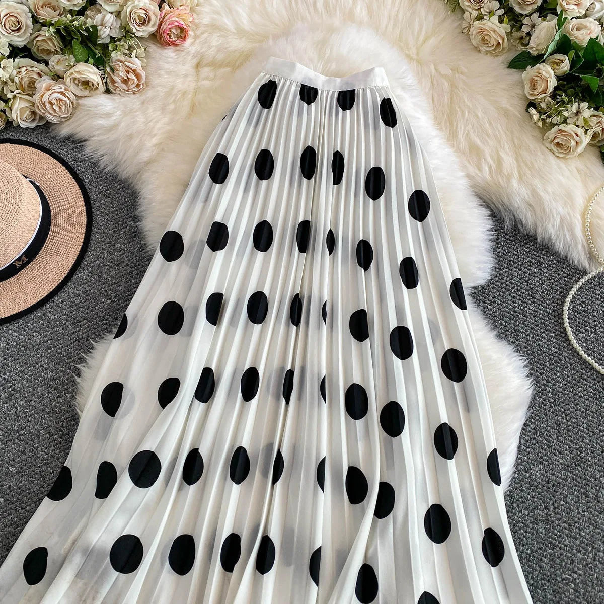 2026 Pleated Skirt Elastic Waist Polka Dot Fashion Printed Slim Pleated Skirt Women's Summer New Beach Vacation Mid-length Skirt