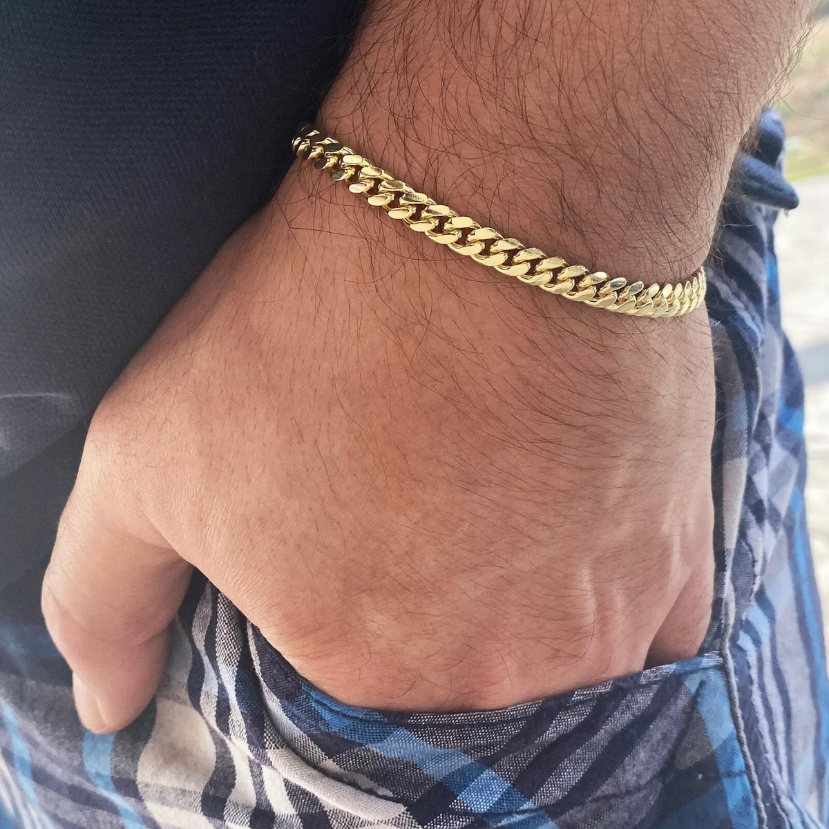 LUXUKISSKIDS Stainless Steel Couple Men/Woman Bracelets Fashion Curb Cuban Link Chains On Hand Rock Bracelet Wrist Jewelry Gifts