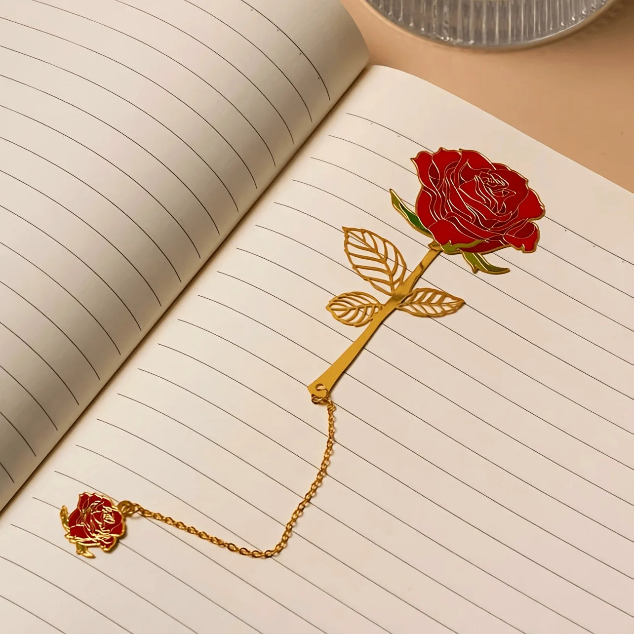 1 Piece of Exquisite Metal Rose Bookmark, Light Luxury Design Hollowed Out Bookmark, Perfect Gift for Teachers