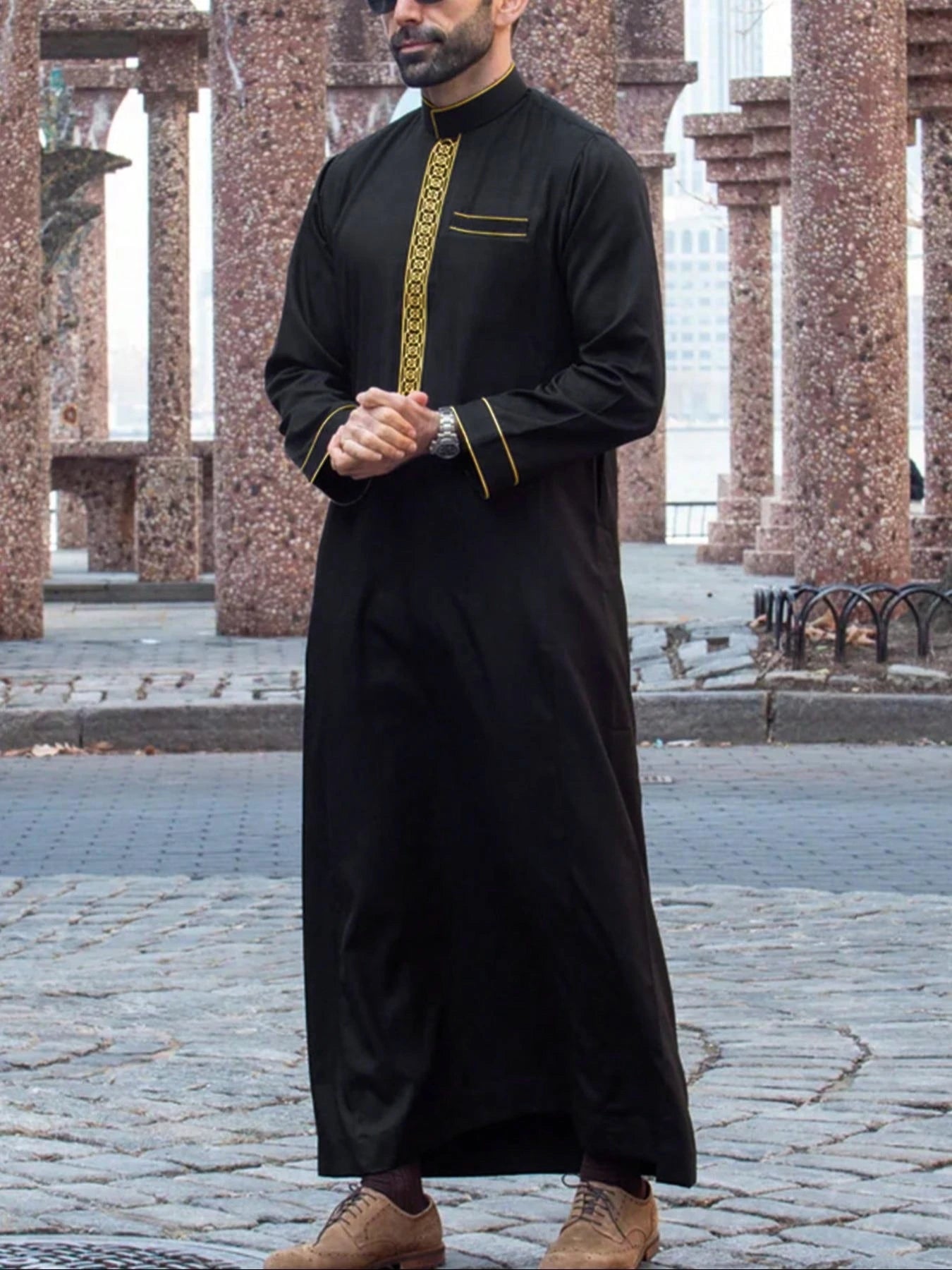 Men's Ethnic Pattern Embroidery Zipper Hooded Robe Traditional Long Sleeve Pocket Jubba Thobe for Daily Wear Man Islamic Thobe