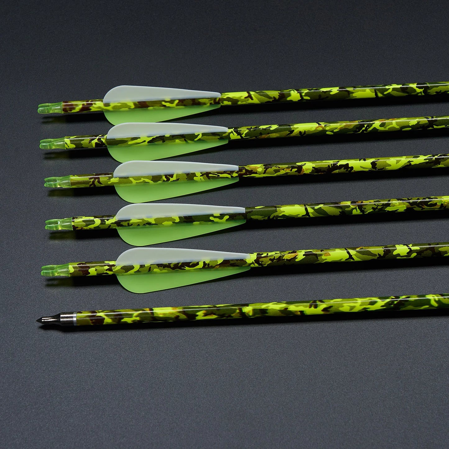 Toparchery 31.5Inch Mixed Carbon Arrows ID 6.2mm Plastic Feather Outdoor Target Hunting and Shooting