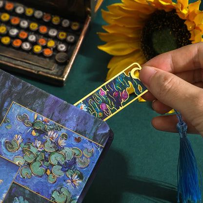 1 PC Retro Floral Painting Metal Bookmark Hollow Bronzing Bookmark With Tassel For Book Club Reader Writers Book Lovers Students