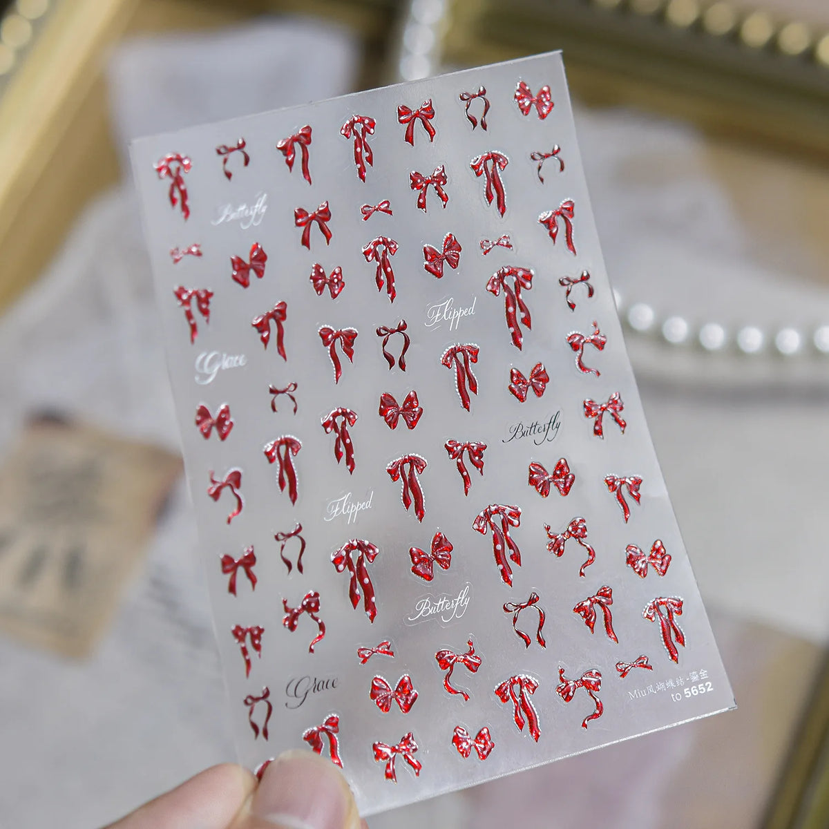 Christmas Nail Stickers Luxury Crystal Diamond Cartoon Bear Tree Apple Back Glue Nail Art Stickers DIY New 3D Nails Decorations