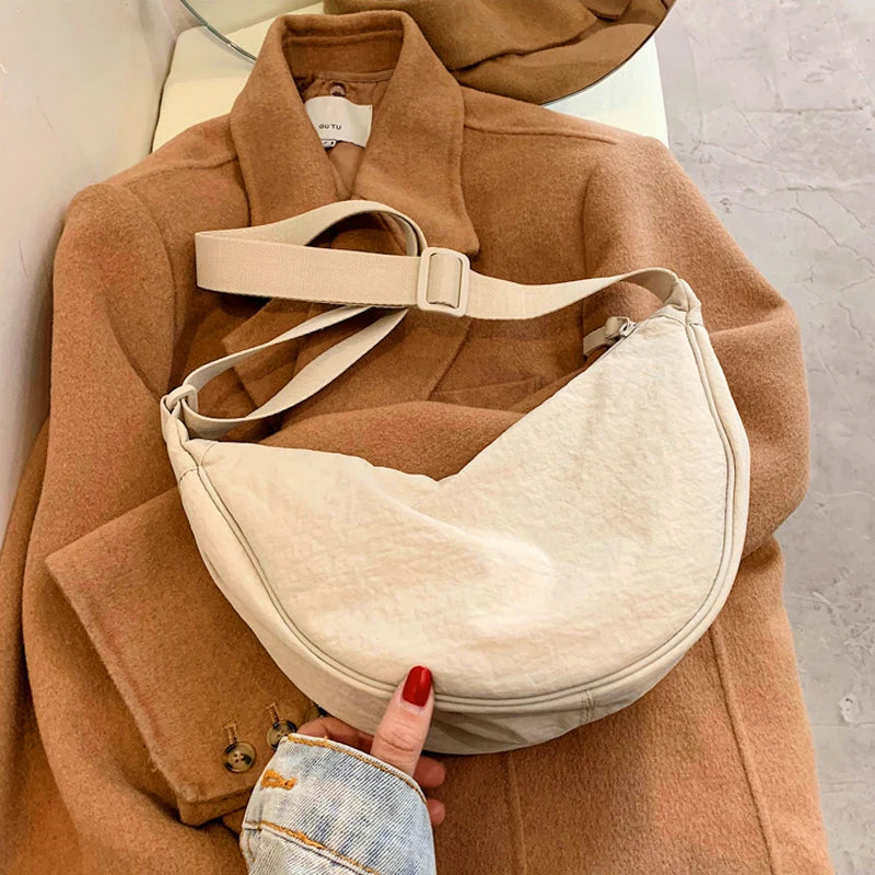 Nylon Hobos Chest Shoulder Dumpling Bag Large Capacity Travel Crossbody Half Moon Belt Messenger for Women Bags Wholesale