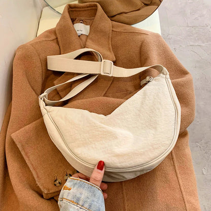 Nylon Hobos Chest Shoulder Dumpling Bag Large Capacity Travel Crossbody Half Moon Belt Messenger for Women Bags Wholesale