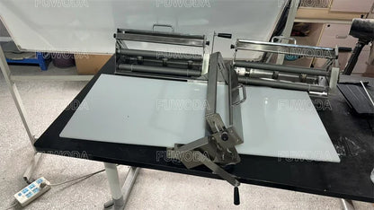 A Mini Pastry Portable Small Table Top Hand Manual Pizza Dough Sheeter Roller Croissant dough Flattener Laminator Machine