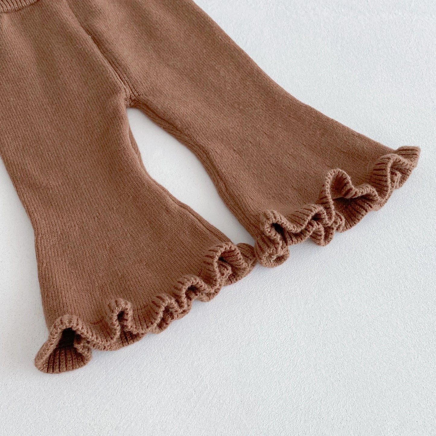 A stylish bow round-neck top, flared pants and cute bag set for baby girls in autumn and winter 2025