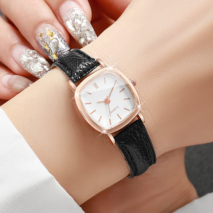 Fashion Small Dial Women Quartz Watch Ladies Simple Leather Band Wristwatches（Without Box）