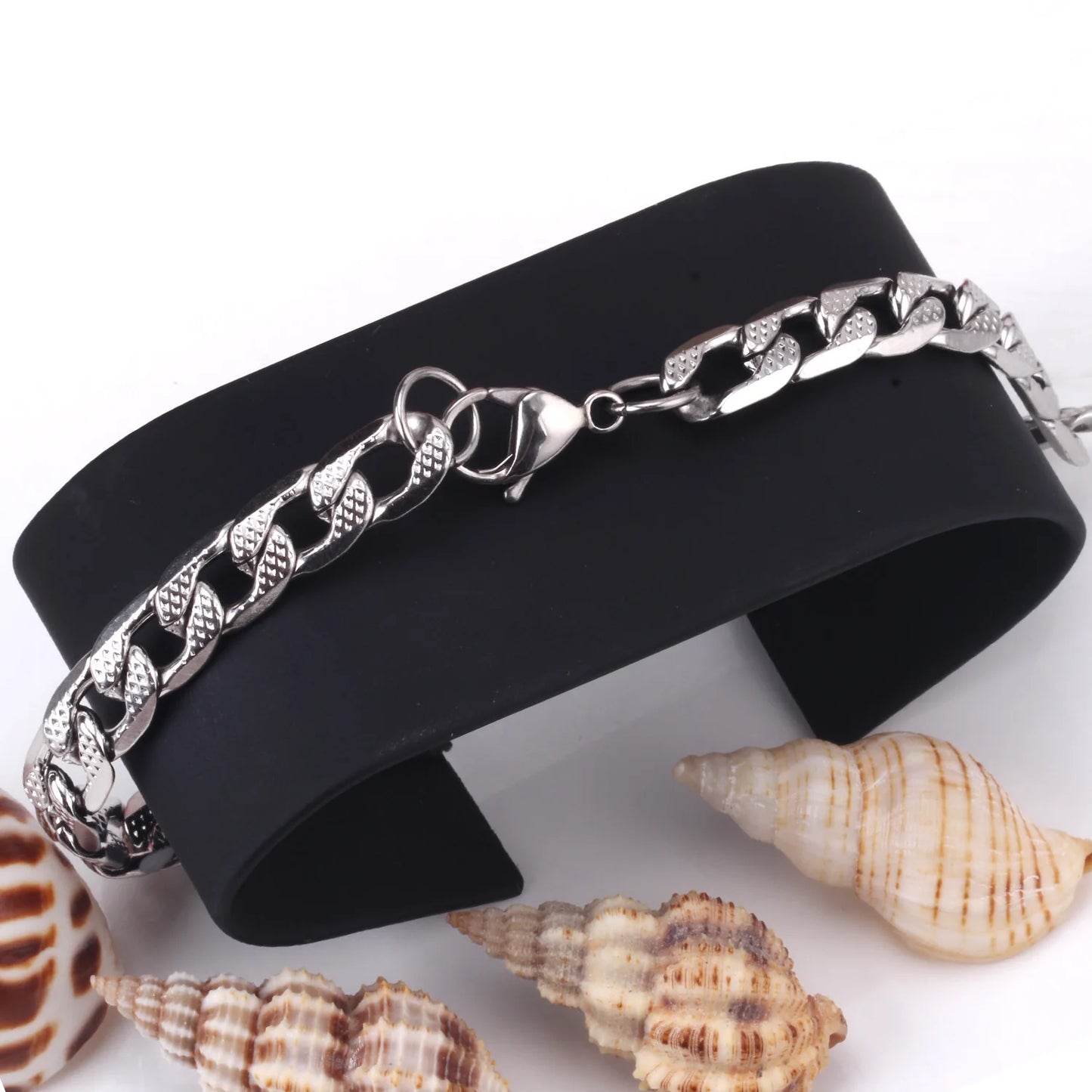 LUXUKISSKIDS Stainless Steel Couple Men/Woman Bracelets Fashion Curb Cuban Link Chains On Hand Rock Bracelet Wrist Jewelry Gifts