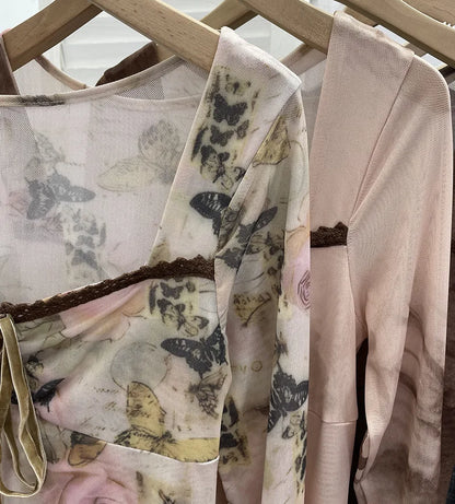 Women‘s Retro Chic French Square Neck Lace-Up Bell Long Sleeve Top Personalized Smudged Print Irregular Hem Sweety Shirt 9980